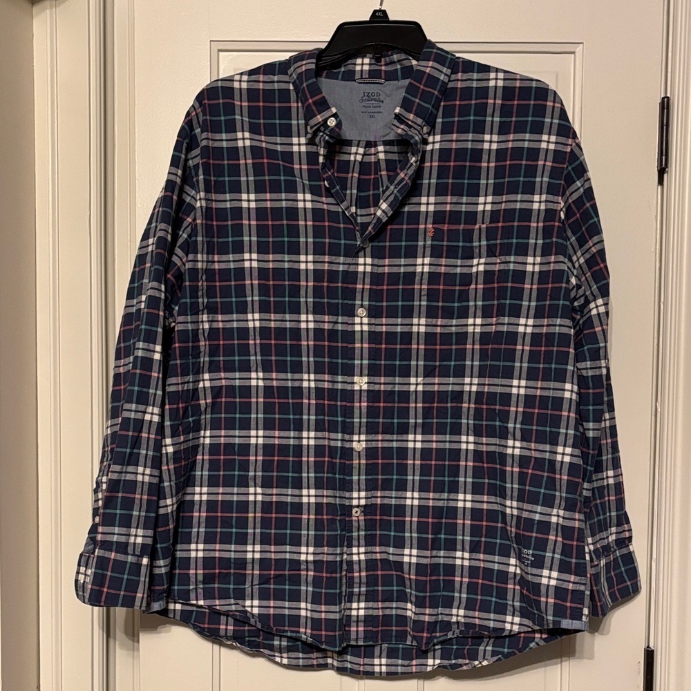 IZOD men’s button down shirt